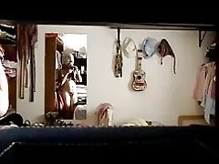 Cam escondida, mulher mexicana vestindo após bath(2)