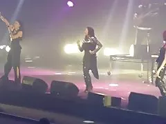 Ébano maduro senhoras salto alto botas em voga espera ao vivo