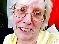 Vovó é uma porca velha.