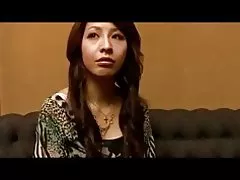 Esposa de celebridade se torna viciada para host jovem...